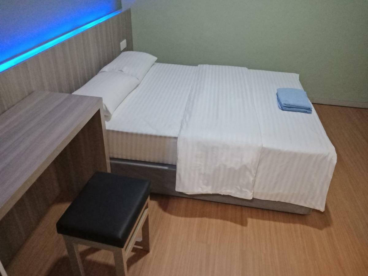 فندق Sleeprest @ Golden Prima Batam المظهر الخارجي الصورة
